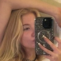 Kendall Nøgen