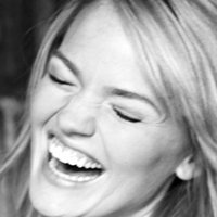 Kiley B. Moore Nøgen