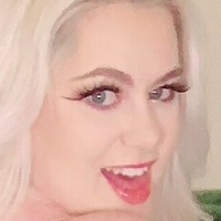 Klaudia Kelly Nøgen