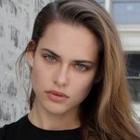 Lana Zakocela Nøgen