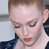 Larsen Thompson Nøgen