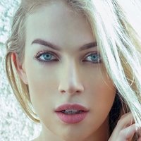 Laura Jacobs Nøgen