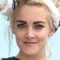 Laura McMonagle Nøgen