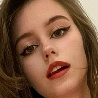 Laura Petrinec Nøgen