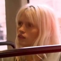Laura Rijnties Nøgen
