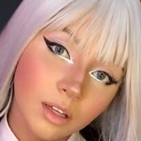 Laura Tsuki Nøgen