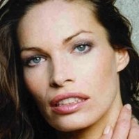 Laurence Treil Nøgen