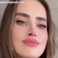 Leona Barrientos Nøgen