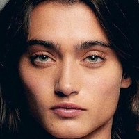 Lexi Bhardwaj Nøgen