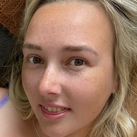 Lexi Kent Nøgen