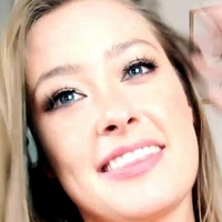 Lily Adair Nøgen