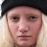 Lily Walker Nøgen