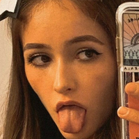 Lily Wichern Nøgen
