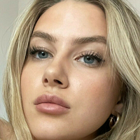 Lilyjordyn Nøgen