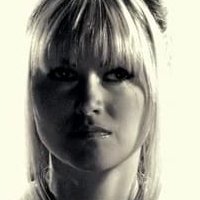 Lisa Marie Newmyer Nøgen