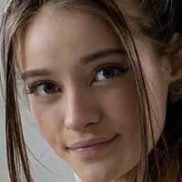 Livie Catha Nøgen