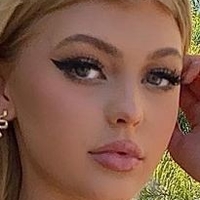 Loren Gray Nøgen