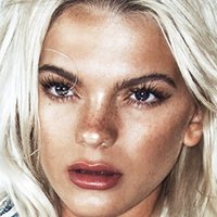 Louisa Johnson Nøgen