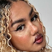 Louisaxstar Nøgen