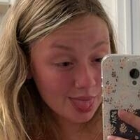 Lovelyellierae Nøgen