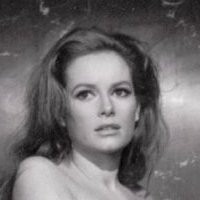 Luciana Paluzzi Nøgen