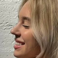 lucyhubbard Nøgen