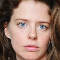 Maaike Neuville Nøgen