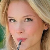 Maddie Keefe Nøgen