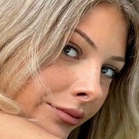 maddy18 Nøgen