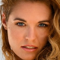 Madeleine Krakor Nøgen