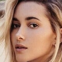 Madeleine White Nøgen