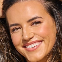 Mady Dewey Nøgen
