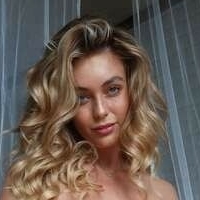 Mae Winters Nøgen