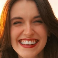 Maggie Roscher Nøgen