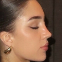 Makensie Henderson Nøgen