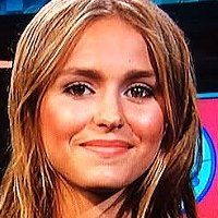 Mallory Edens Nøgen