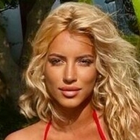 Mariella Pappa Nøgen