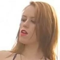 Marisha Ray Nøgen