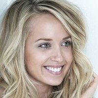 Megan Park Nøgen