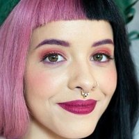 Melanie Martinez Nøgen