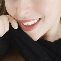 Miabelle Nøgen