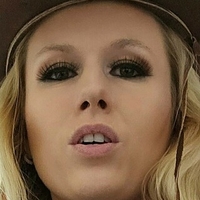 Michelle Moist Nøgen