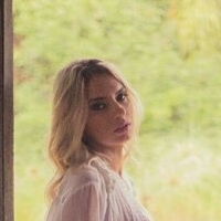 Milena Freitas Nøgen
