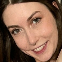 Minnie Oliver Nøgen