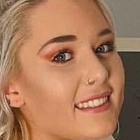 Molly Harding Nøgen