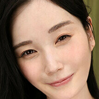 Momo Honda Nøgen