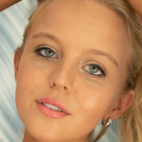 Morgan Cryer Nøgen