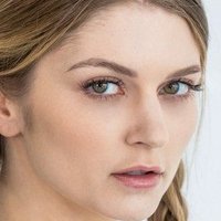 Nadya Nabakova Nøgen