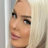 Naomi Steele Nøgen