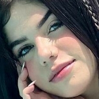 Natalia Hoyos Nøgen